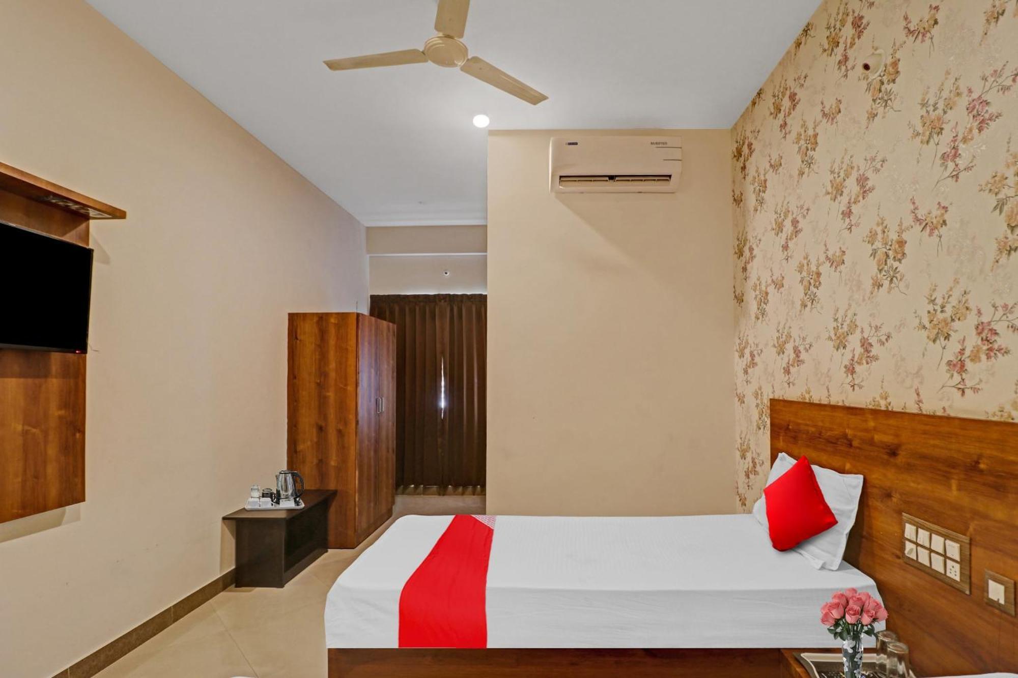 Hotel O Formula Vanivilasa Puram المظهر الخارجي الصورة